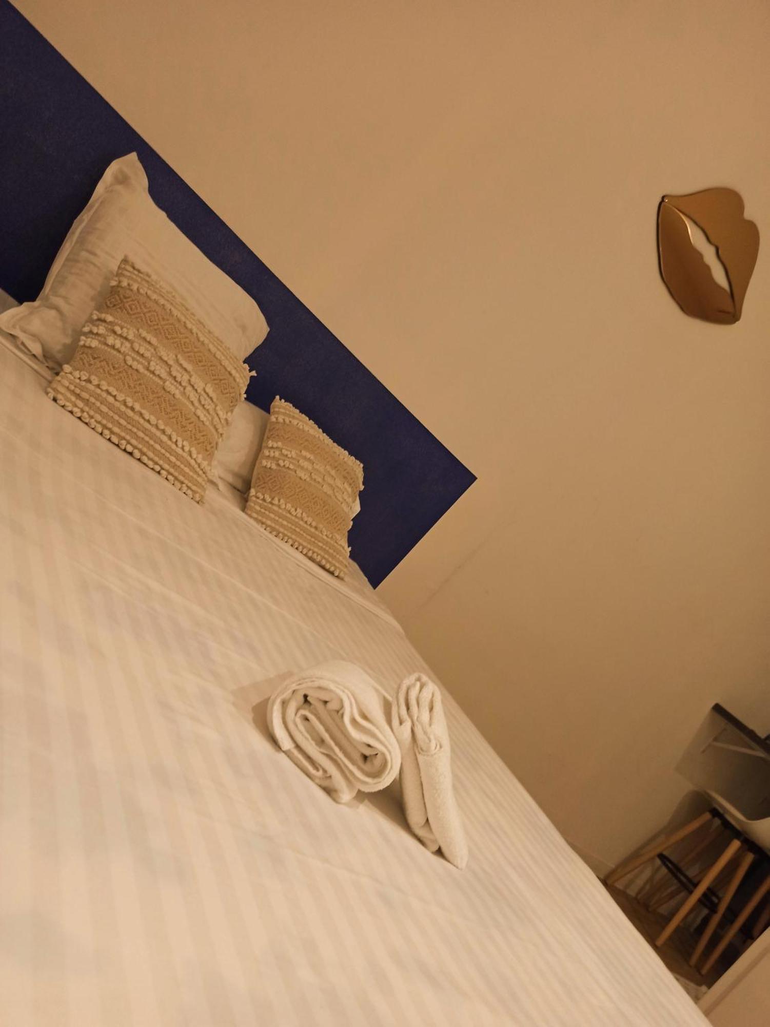 Cosy, Grand Privatif Et Parking Privee Centre * Menton